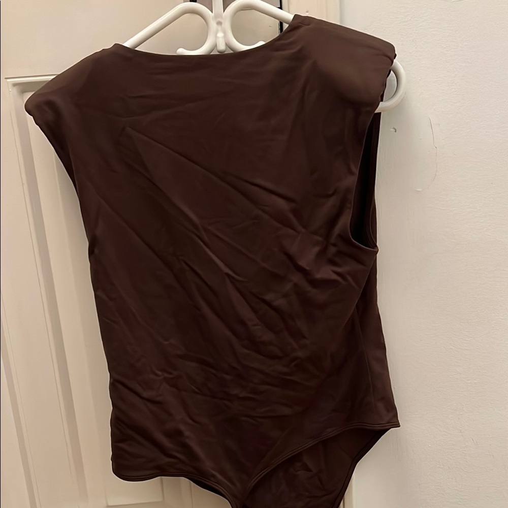 Babaton Contour Crew Neck Sleeveless Bodysuit - Picture 4 of 5